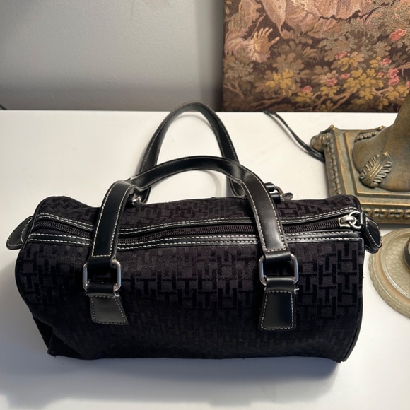 TOMMY HILFIGER SHOULDER PURSE - Picture 5 of 6